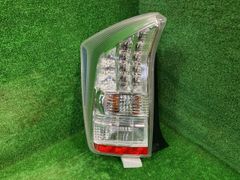 トヨタ プリウスα 前期 LED テールランプ 左 STANLEY 47-46 - メルカリ