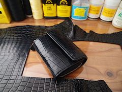 未使用 コーネリアンタウラス クロコ 三つ折り 財布 黒 付属品完備