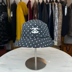 (百貨店購入)(M) CHANEL シャネル ココ 九井 一 CCロゴ ドット バケットハットのサムネイル