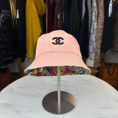 (百貨店購入) CHANEL シャネル ピンク CCロゴ リバーシブル バケットハットのサムネイル