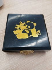 中国熊猫発行周年記念 ゴールドカラー メダル 中国熊猫発行周年記念 ゴールドカラー メダル - メルカリ