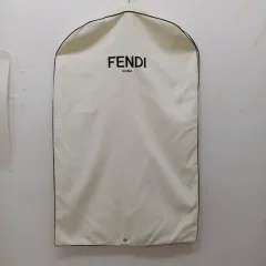フェンディ 服COVER スーツケース 個あたりのサムネイル