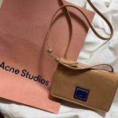 Acne Studios シャイニートートバック - メルカリ