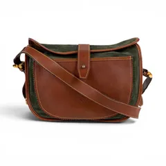 ロエベ　LOEWE アナグラムロゴ　バイカラー　ショルダーバッグ　クロスボディバッグ　ブラウン　グリーン　レザーのサムネイル