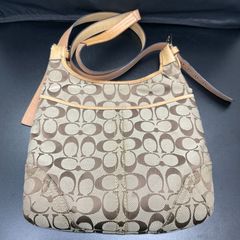 Coach Shoulder Bag B26052951