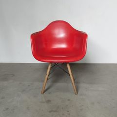 カールのおじさん専用 モダニカ アームチェア ローロッドベース 赤