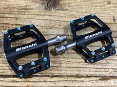 BIANCHI フラットペダル CNC 6061 Body Anodized S - メルカリ