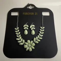 【新品/アクセサリー】フォーエバー21 ピアス&ネックレスのサムネイル