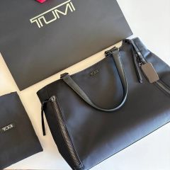新品】TUMI トゥミ Daria 本革バックパック 定価13万円 - メルカリ