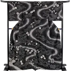【美品】 訪問着 身丈170cm 裄丈66.5cm M 袷 松竹梅 菊 絞り 黒 正絹 名品 【中古】のサムネイル