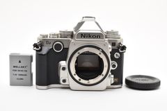 Nikon Df ボディ シルバー ストラップ 取説 S数84回 □ほぼ新品
