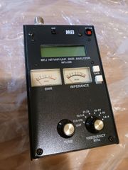 MFJ-939 Y4 200W SSB/CW オートアンテナチューナー - メルカリ
