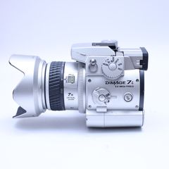 スマホ転送可 MINOLTA X31デジタルカメラ メモリーカード電池付 - メルカリ