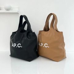 超美品 アーペーセー A.P.C. トートバッグ ニノン 30-26052201 - メルカリ