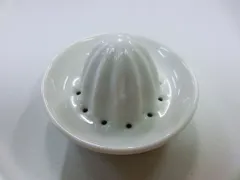 【TAKA96-80】◇陶器製　レモン絞り器のサムネイル