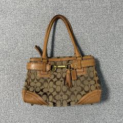 COACH シグネチャー トートバッグ ソーホー プリーテッド - メルカリ