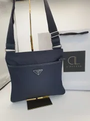 正規品 PRADA プラダ ナイロン クロスバックのサムネイル