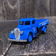 ベンツ コンラート 1/43 ベンツレーシングトランスポーター ミニカー