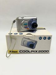 Nikon COOLPIX 2000 デジタルカメラ 動作品 元箱付 - メルカリ