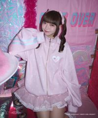 未開封/新品】NEEDY GIRL OVERDOSE 超星柄ぴえん猫ジャージ - メルカリ
