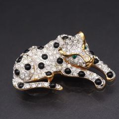 超美品 スワロフスキー SWAROVSKI パンサー ブローチ - メルカリ