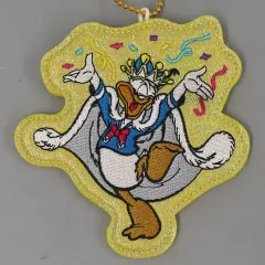 【中古】バッジ・ビンズ ドナルドダック 「ディズニー・パルパルーザ”ドナルドのクワッキー・ダッグシティ” ワッペンバッジ」 東京ディズニーランド限定
