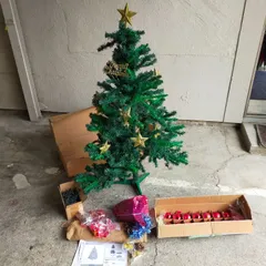 150cm クリスマスツリーセット LEDライト2組付 オーナメント多数 説明書付 Xmas 飾り一式のサムネイル
