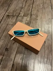 Acne Studios アクネストゥディオズ レディース サングラス 新品のサムネイル