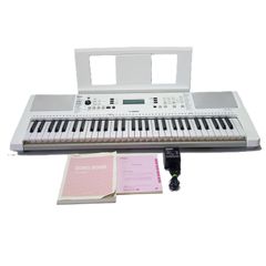 美品 YAMAHA ヤマハ 電子キーボード ポータブル光る鍵盤 EZ-300 - メルカリ