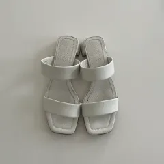 コス トゥ ストラップ サンダルのサムネイル