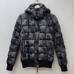 デュベティカ AKM エーケーエム コラボ AD001 カモフラ 迷彩柄 フード ダウン メンズ S ISItems【USED】【古着】【中古】50124305のサムネイル