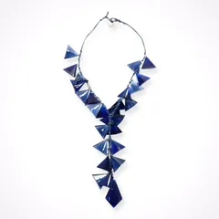 EMPORIO ARMANI / トライアングルネックレス 参考定価：40,000程度のサムネイル