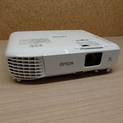 Acer 4K UHD DLP プロジェクター D4K2002 ジャンク Acer 4K UHD DLP プロジェクター D4K2002 ジャンク - メルカリ