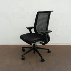 【汚れアリ 中古】 スチールケース オフィスチェア 肘あり シンクチェア THK-13101 2012年製 ブラック デスクチェア チェア イス 椅子 中古のサムネイル