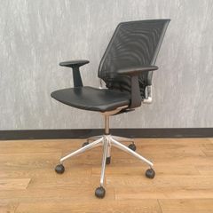 美品 vitra ヴィトラ メダチェア 本革 メッシュ デスクチェア 事務椅子