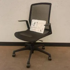 オカムラ オフィスチェア 肘あり シナーラ CD77JE-F2X1 ブラック スタンダードカラータイプ デスクチェア チェア イス 椅子 中古のサムネイル