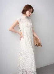 新品　シアージャガードノースリワンピース　アイボリーのサムネイル
