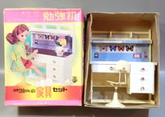 タカラ リカちゃん NEW学習机 白い白い家具セット - メルカリ