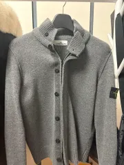 当日(※メルカリshop取引では対象外)配送/正規品 STONE ISLAND ストーンアイランド ニット ジッパー カーディガン Lのサムネイル