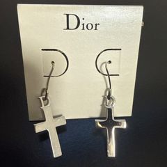 Christian Dior Dロゴクロスモチーフフックピアス シルバーカラー
