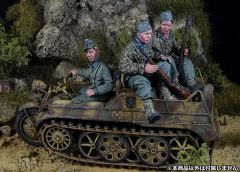 1/35 ミリタリージオラマ完成品 兵士とサイドカー - メルカリ