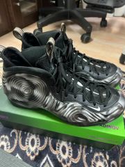 美中古】CDG × Nike Air Foamposite One 27cm - メルカリ