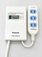 ◇ Panasonic タイムスイッチ 3口コンセント付 デジタルタイマー モデル不明のサムネイル