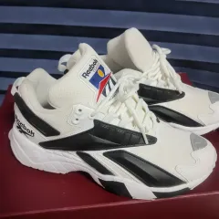新品 Reebok リーボック インターバル 96 スニーカー バスケシューズ 245のサムネイル
