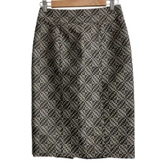 美品 BURBERRY LONDON バーバリーロンドン ジャガード スカート サイズ36 ベージュ カーキ レディース 古着 中古 USEDのサムネイル