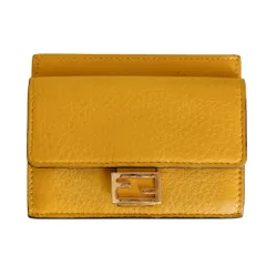 良品 FENDI フェンディ レザー バゲット カード 二つ折りコインケース 8M0423 箱付き イエロー  レディース 古着 中古 USEDのサムネイル