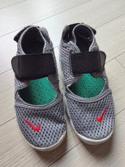 ⭐︎美品⭐︎NIKEエアリフト ジュニア キッズ ホワイト US6Y 24cm 