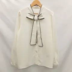 DAYCLOSET デイクローゼット ロマンティックボウタイリボンブラウス ホワイト F ○□・□○のサムネイル