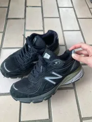 ニューバランス 990v4 ブラックシルバー 230のサムネイル