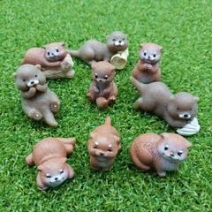 【新品未使用・9体セット】可愛ウソくん ミニチュアフィギュア  カワウソ テラリウム 苔テラリウム アクアリウム ジオラマ 置物 インテリア